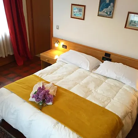 Hotel Hotel La Sponda